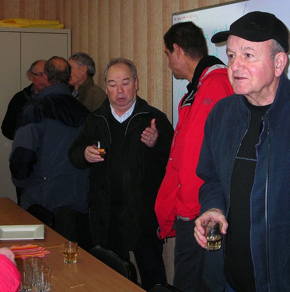 2011-01-06 19 On arrose.JPG